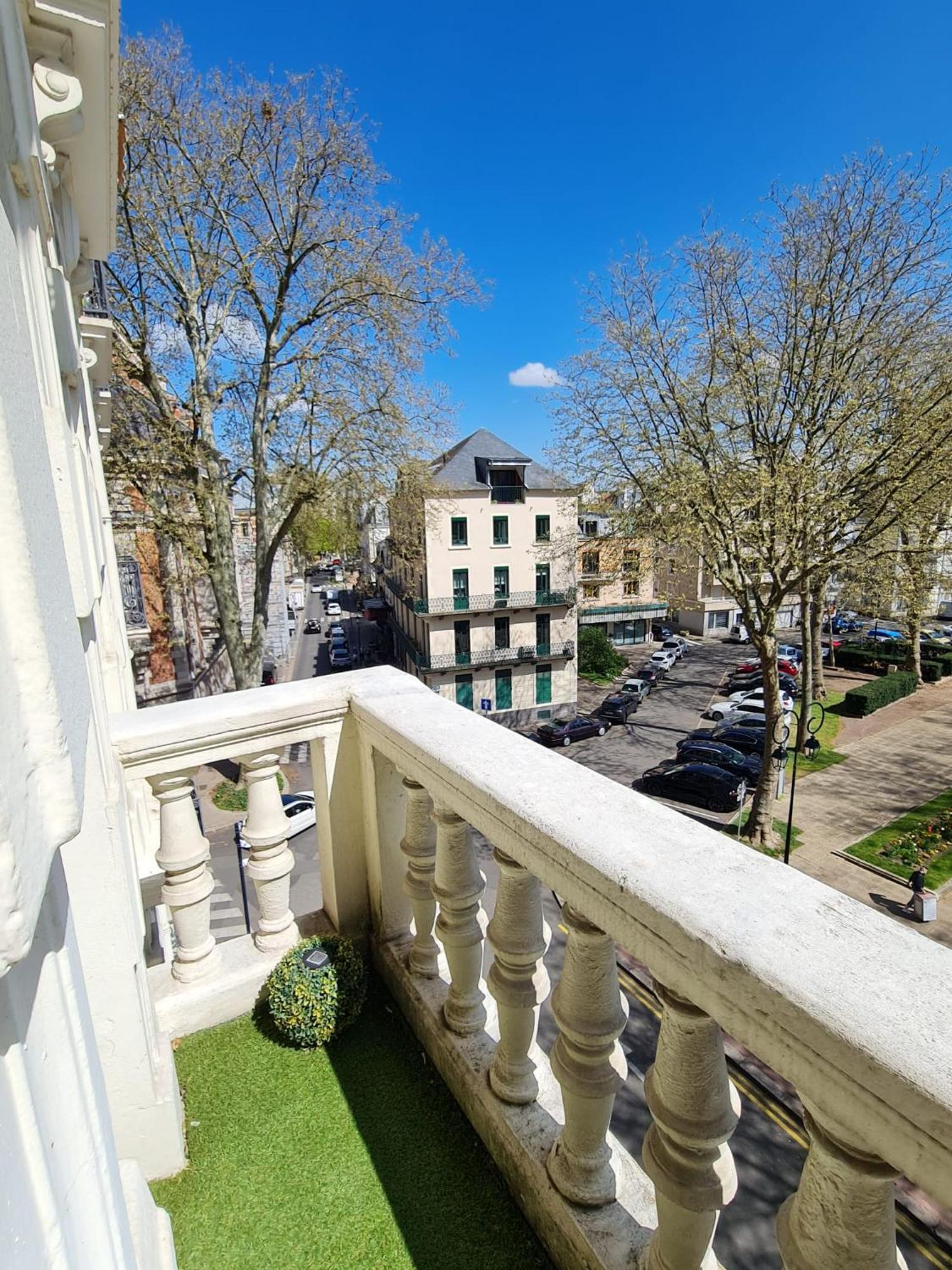 Roomchic - Les Ambassadeurs Vichy Exteriér fotografie